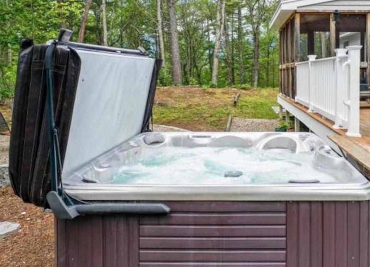 Spacious North Conway Home Ac Hot Tub And Games Exterior photo